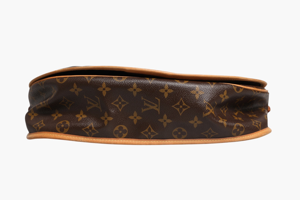 Monogram Canvas Menilmontant MM