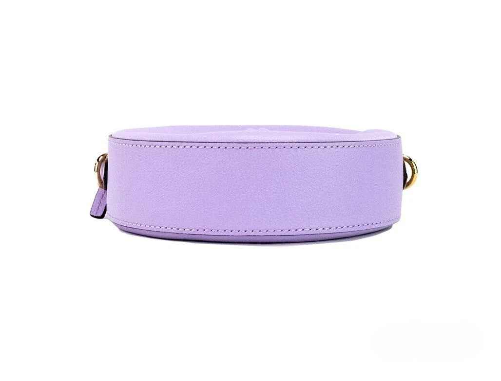 شنطة كروس فيرساتشي كاميرا مستديرة ديسكو من الجلد المحبب بلون أرجواني