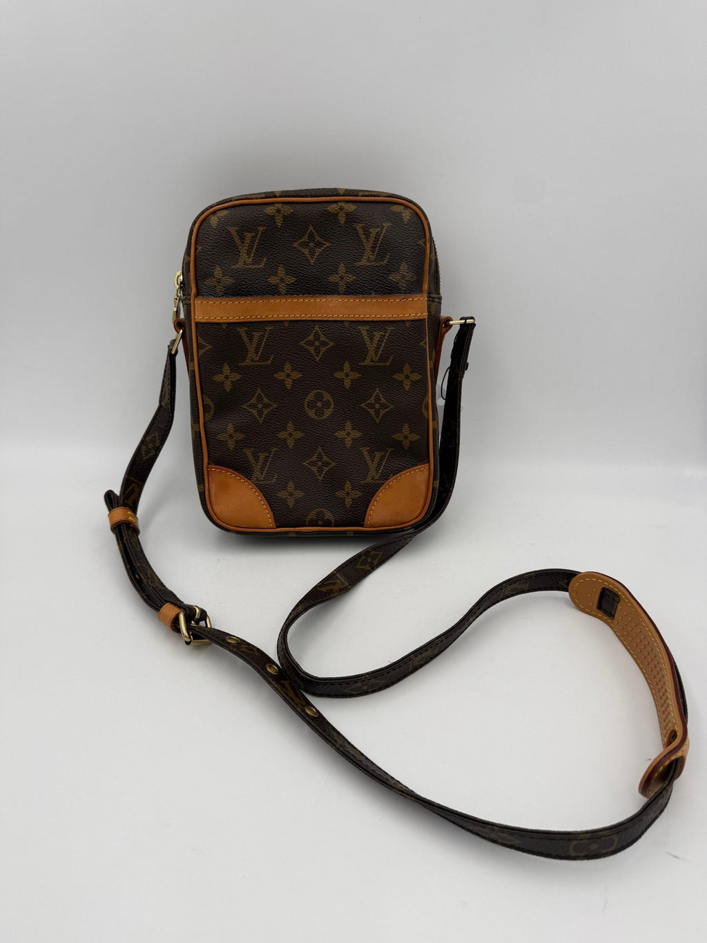 LOUIS VUITTON DANUBE Monogram Handbag