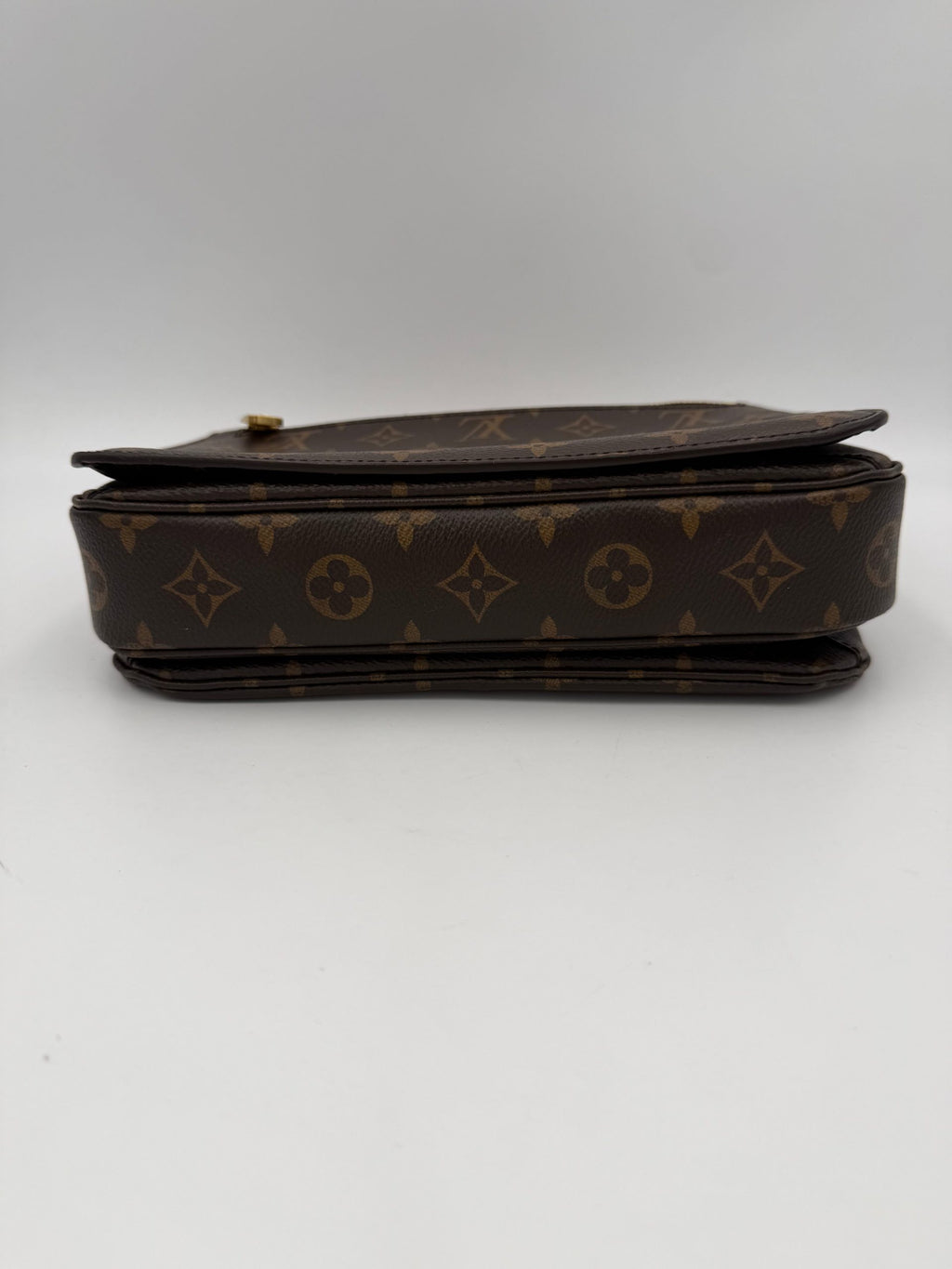 LOUIS VUITTON METIS Monogram Handbag