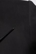 بدلة قطنية سوداء من قطعتين بصف أزرار واحد